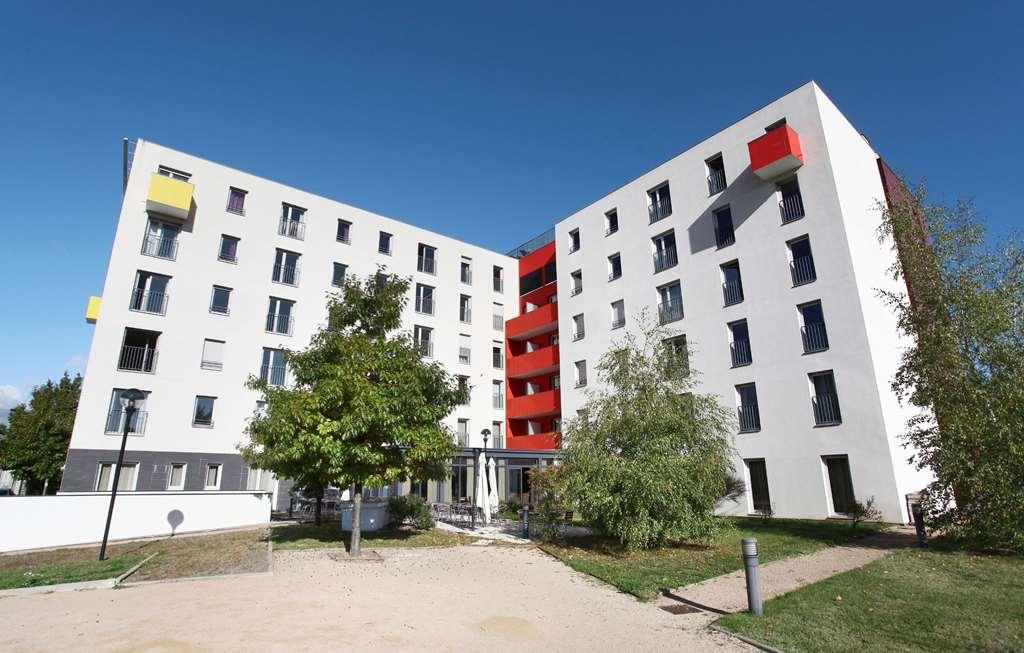 Appart'Hotel Odalys City - Bioparc Lyon Est Лион Екстериор снимка