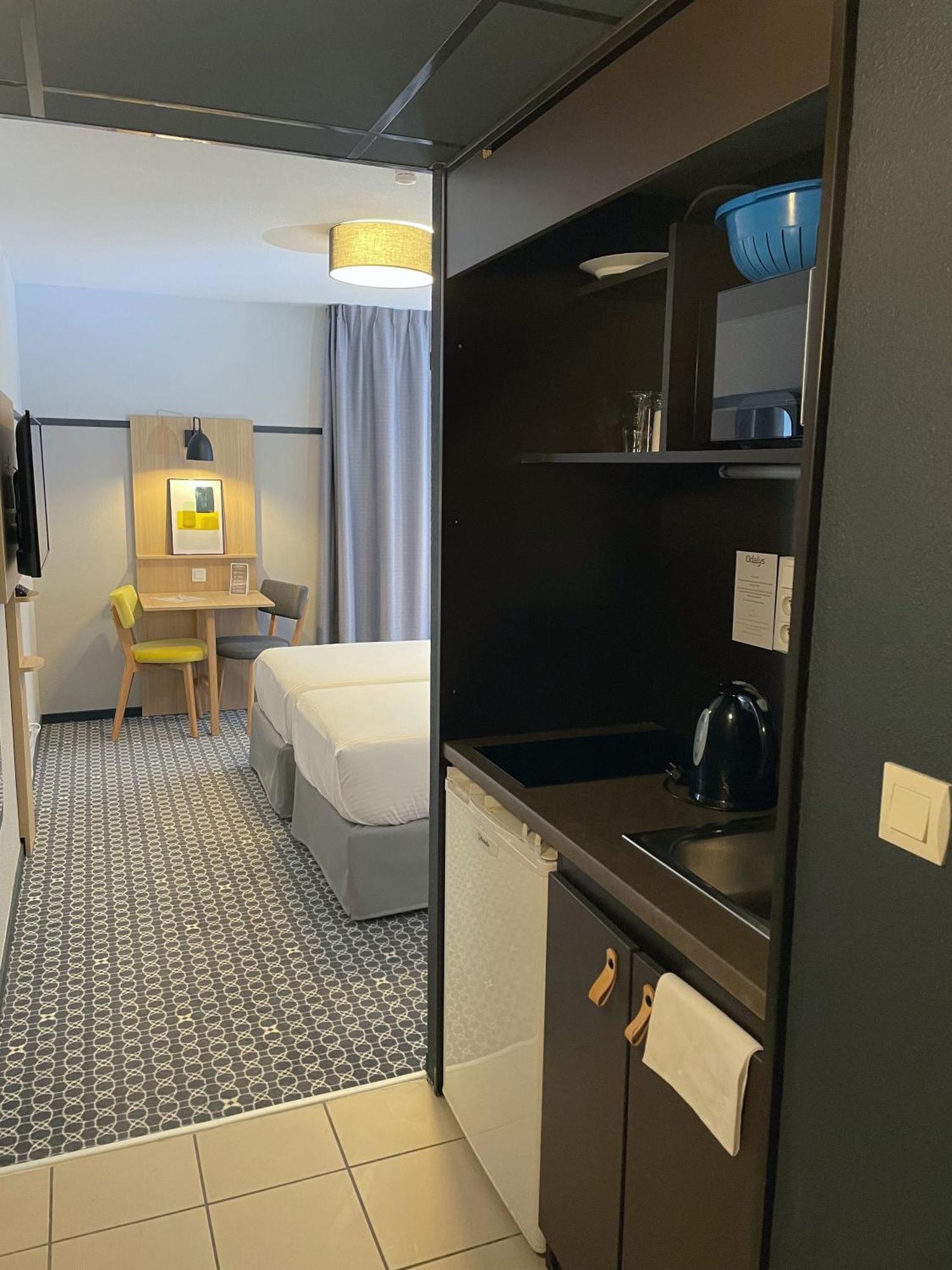 Appart'Hotel Odalys City - Bioparc Lyon Est Лион Екстериор снимка
