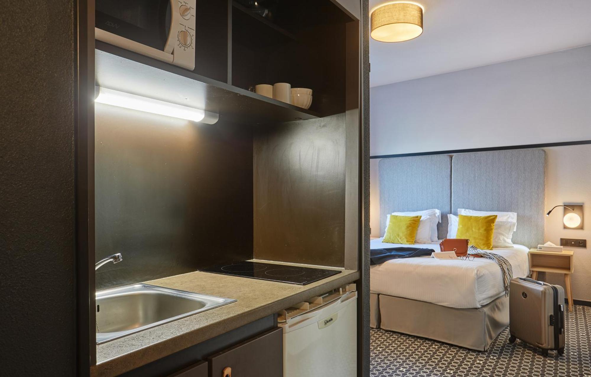 Appart'Hotel Odalys City - Bioparc Lyon Est Лион Екстериор снимка
