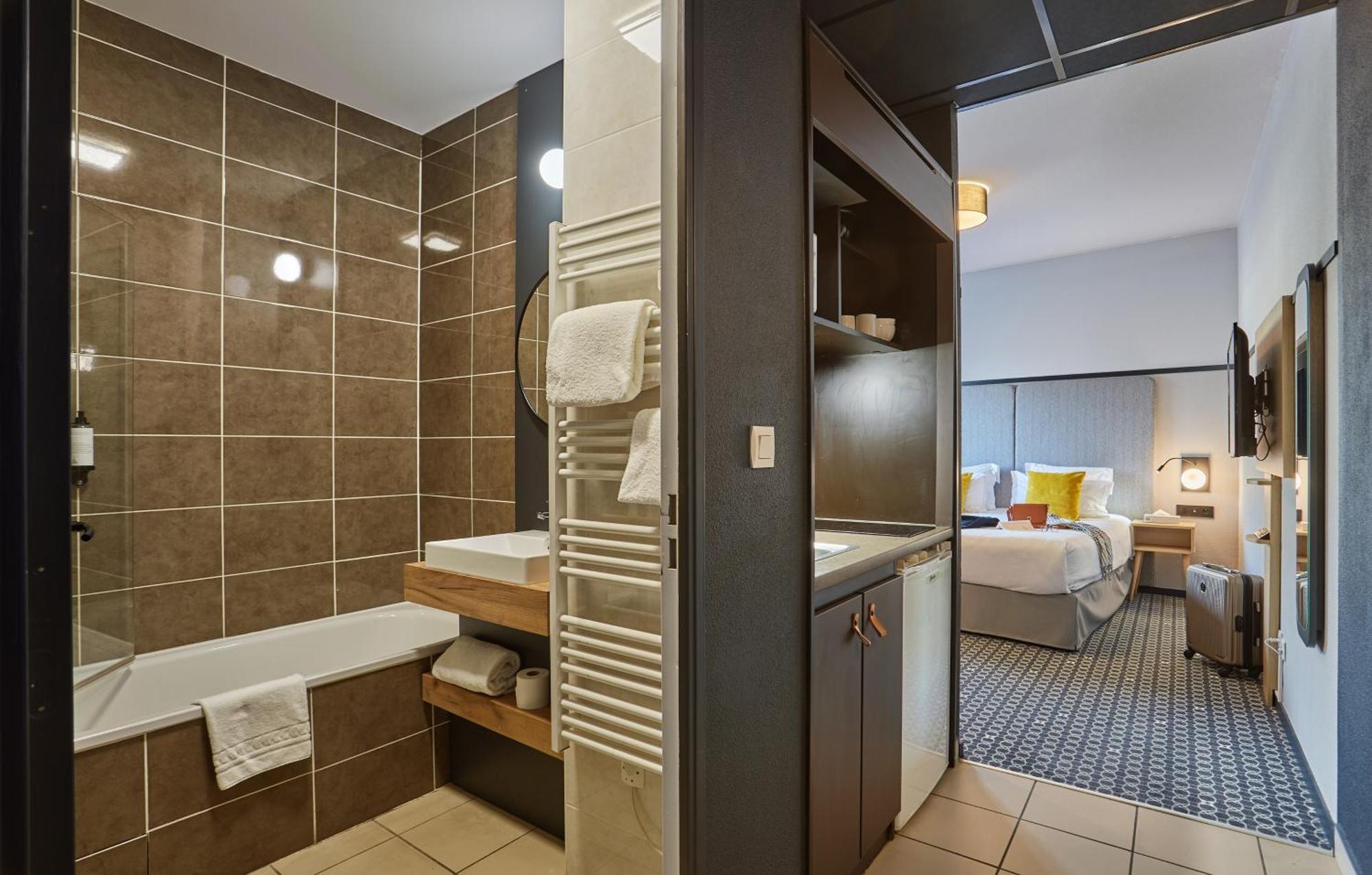 Appart'Hotel Odalys City - Bioparc Lyon Est Лион Екстериор снимка