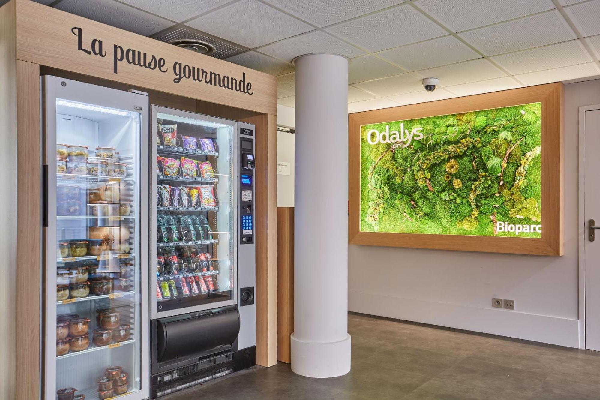 Appart'Hotel Odalys City - Bioparc Lyon Est Лион Екстериор снимка