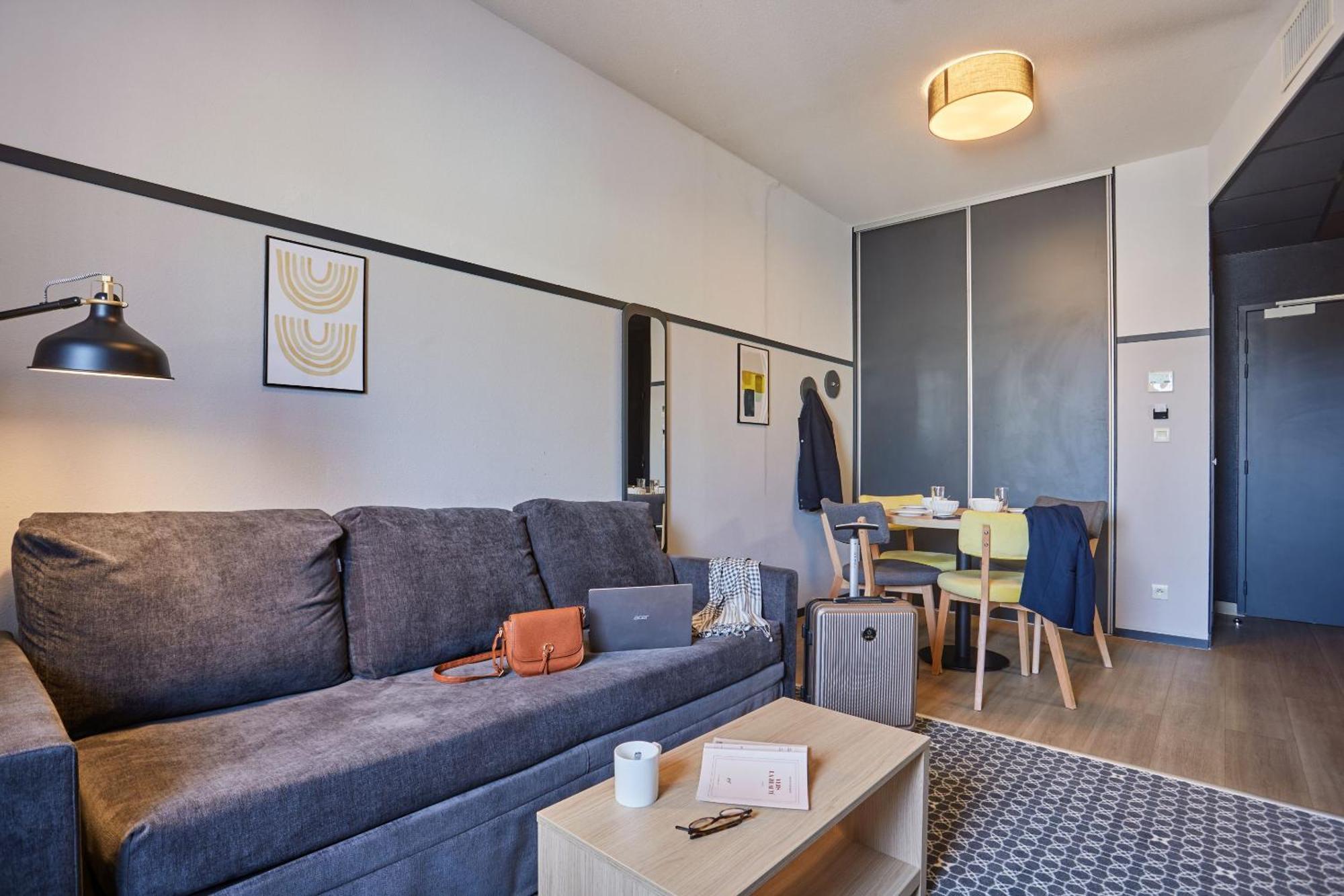 Appart'Hotel Odalys City - Bioparc Lyon Est Лион Екстериор снимка