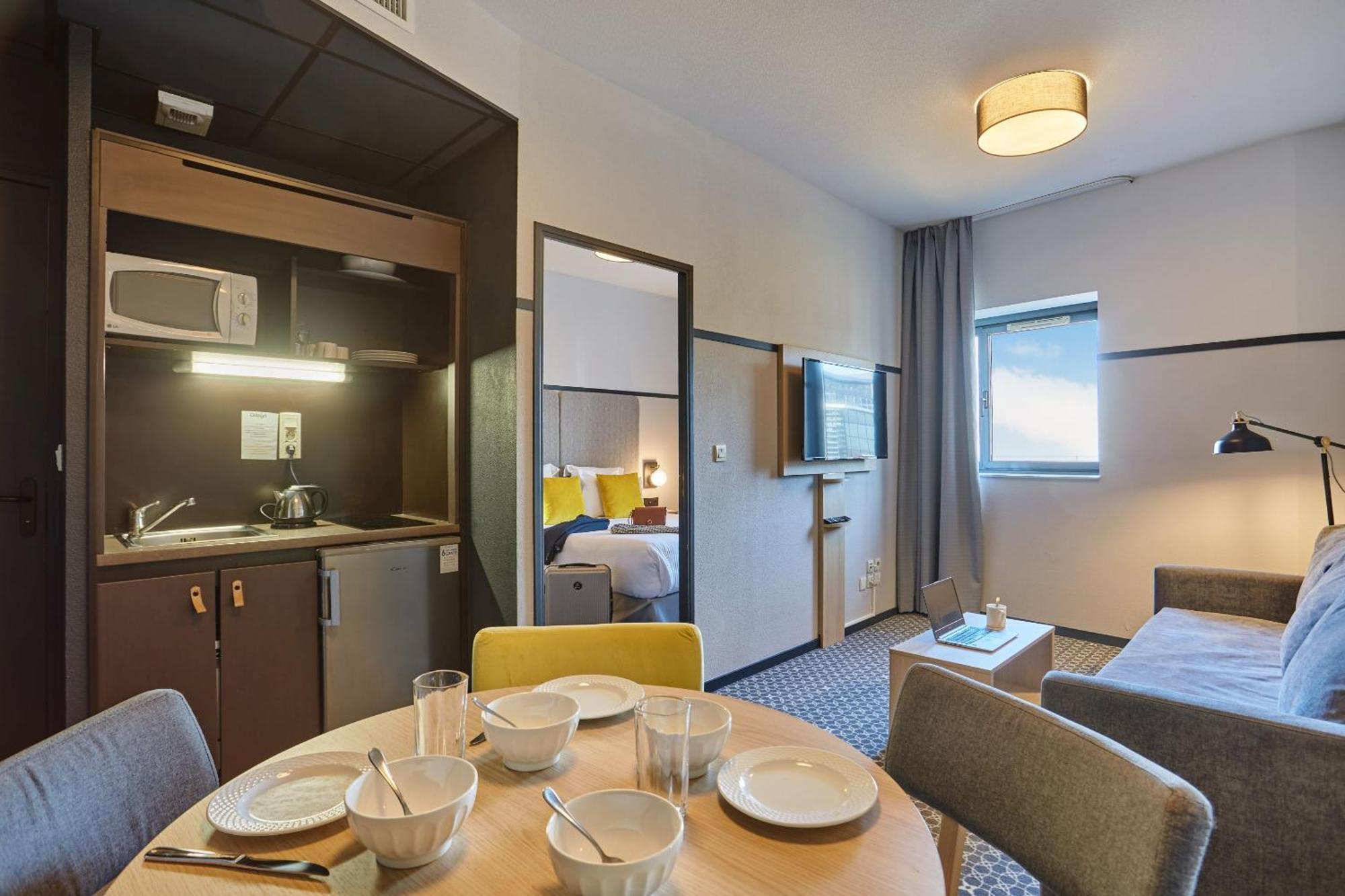 Appart'Hotel Odalys City - Bioparc Lyon Est Лион Екстериор снимка