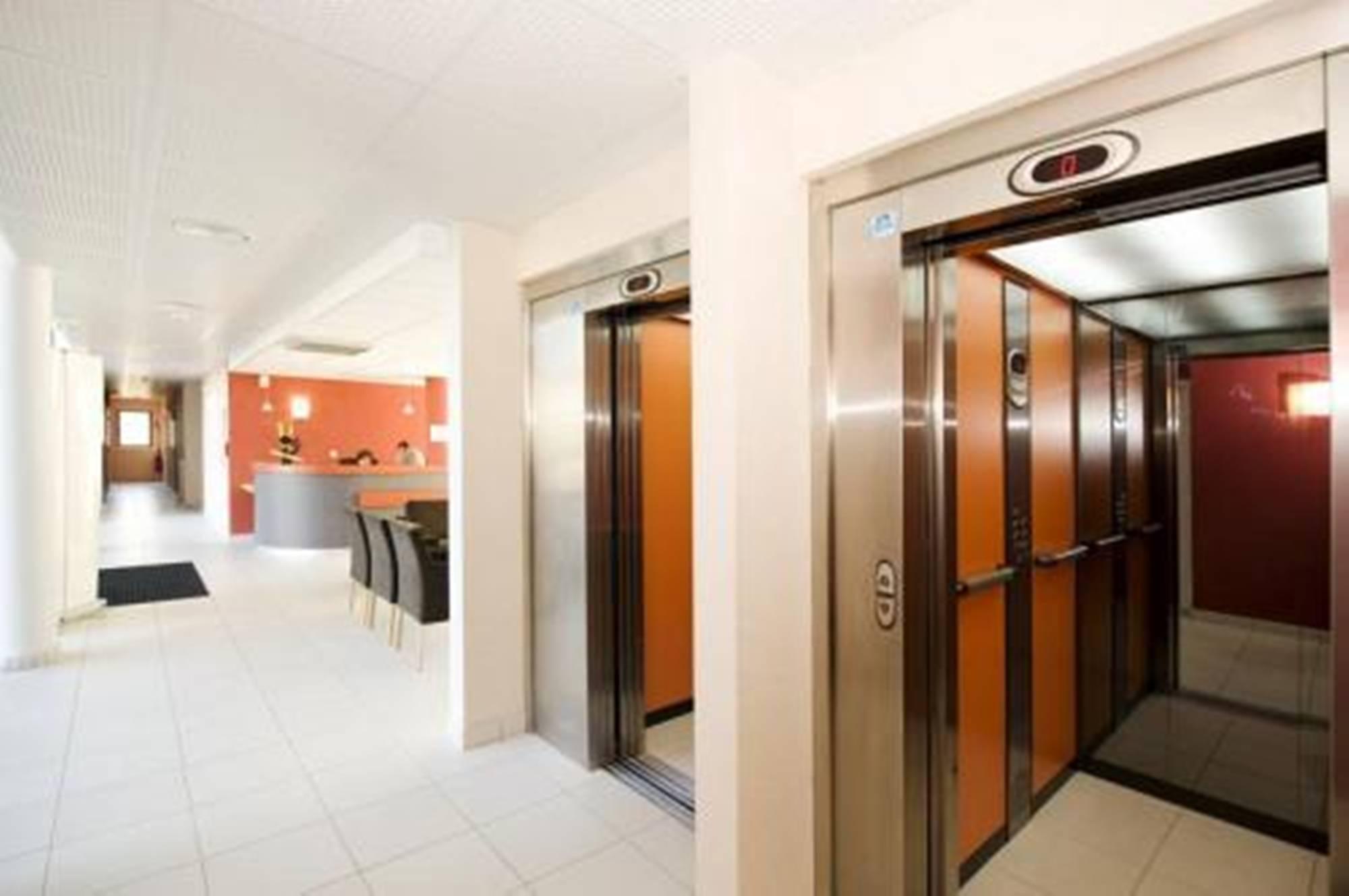 Appart'Hotel Odalys City - Bioparc Lyon Est Лион Интериор снимка