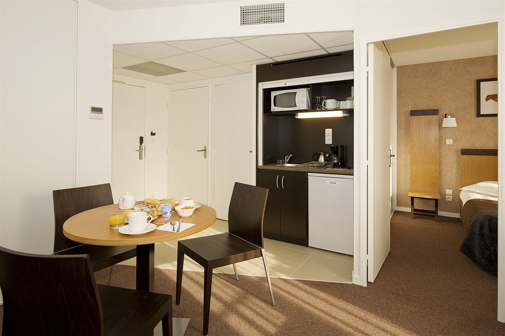 Appart'Hotel Odalys City - Bioparc Lyon Est Лион Стая снимка