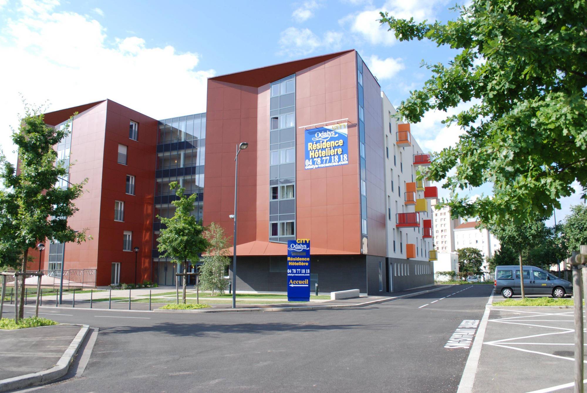 Appart'Hotel Odalys City - Bioparc Lyon Est Лион Екстериор снимка