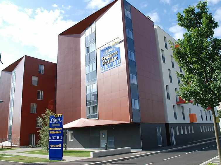 Appart'Hotel Odalys City - Bioparc Lyon Est Лион Екстериор снимка